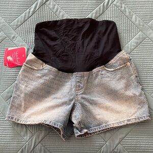 isabel Maternity by Ingrid & Isabel Midi Shorts